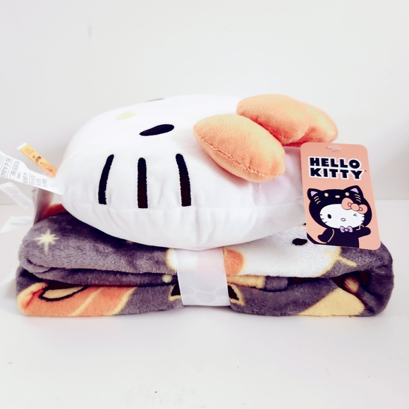 Hello Kitty Halloween Nogginz Pillow & Blanket Set - Picture 6 of 9